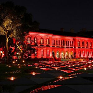 卡地亚全新Cartier Magicien高级珠宝展在上海外滩源壹号美丽的夜景