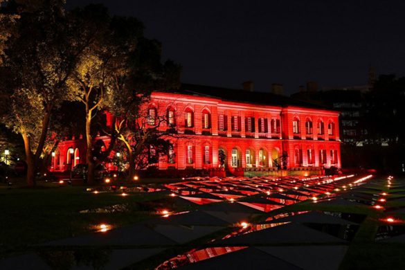 卡地亚全新Cartier Magicien高级珠宝展在上海外滩源壹号美丽的夜景